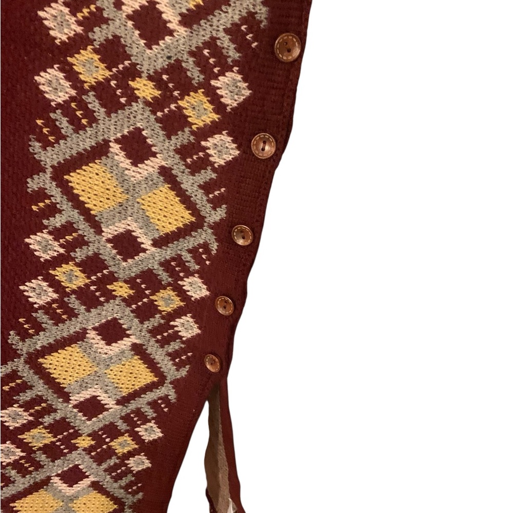 Miss Me Burgundy and Gold Geometric Wrap/Shawl/Cape - Picture 5 of 11